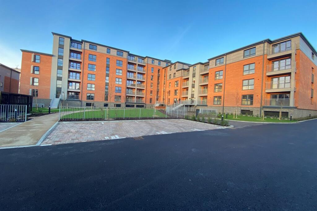 Main image of property: Sterling Square, Silver Street, Reading, RG1