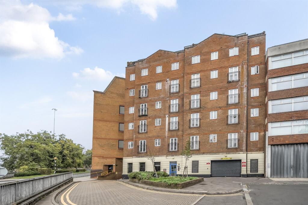 Main image of property: The Picture House, Cheapside, Reading, RG1