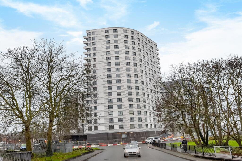 Main image of property: Hewitt, Alfred Street, Reading, RG1