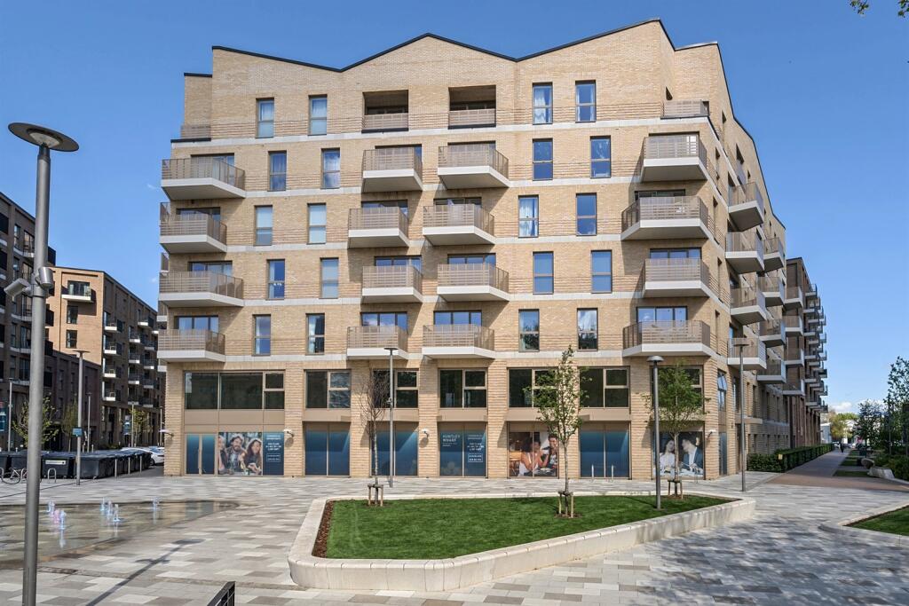 Main image of property: Carraway Street, Reading, RG1