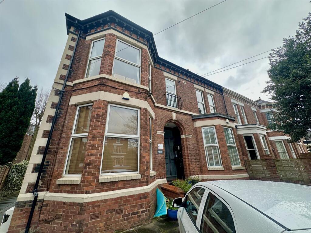 Main image of property: Whitelow Road, 7, Chorlton, Manchester