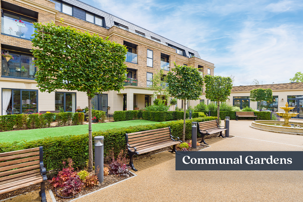 1 bedroom ground floor flat for sale in Fountain Way, Salisbury