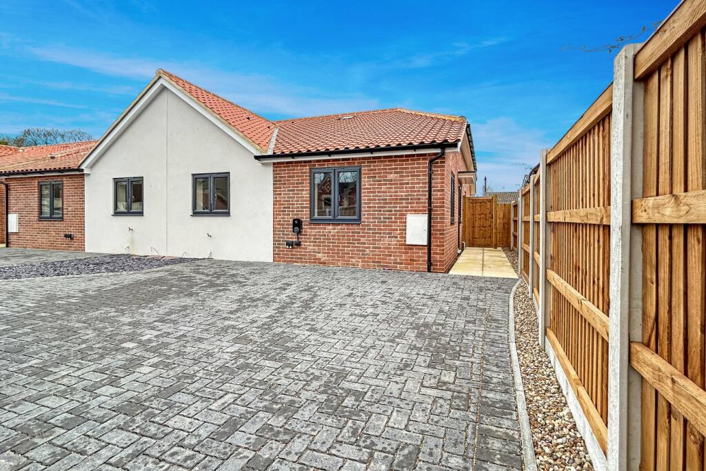 3 bedroom bungalow for sale in Cooper Close, Bures Road, Great Cornard