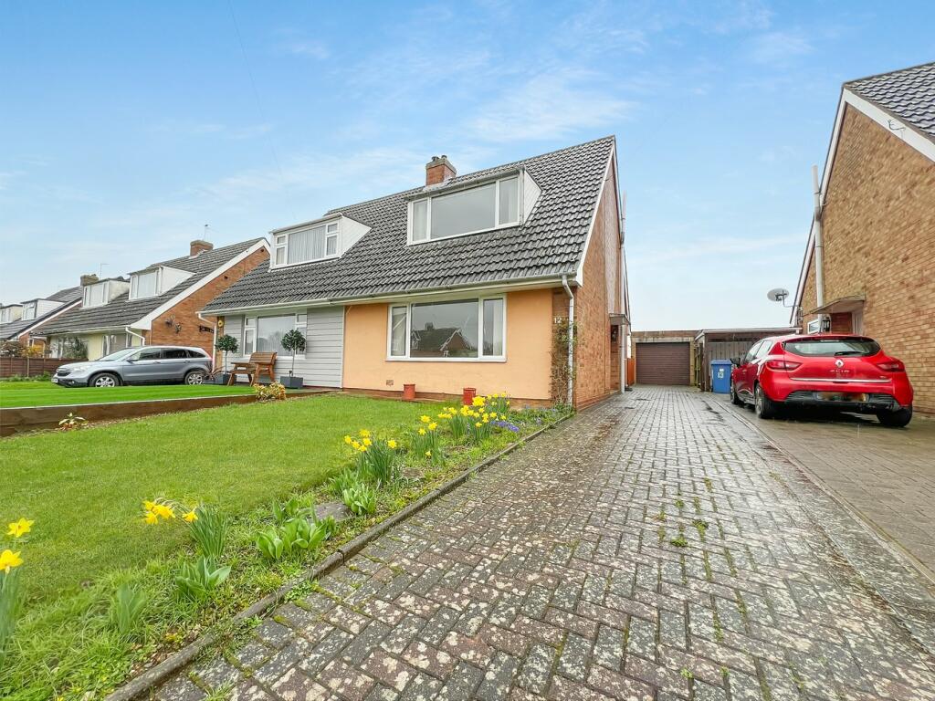 2 bedroom semidetached house for sale in Westropps, Long Melford