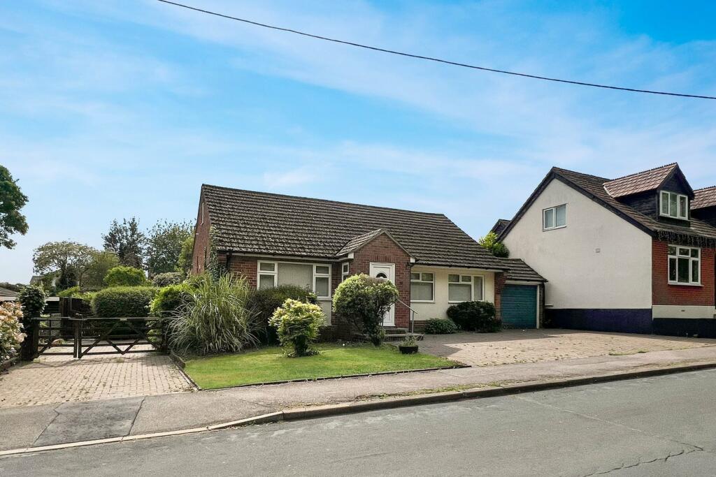 3 bedroom bungalow for sale in Recreation Road, Sible Hedingham