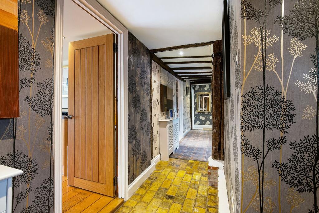 Additional property image - Gladfen Hall Road, Greenstead Green, Halstead, CO9