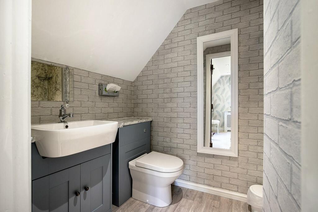 Additional property image - Gladfen Hall Road, Greenstead Green, Halstead, CO9