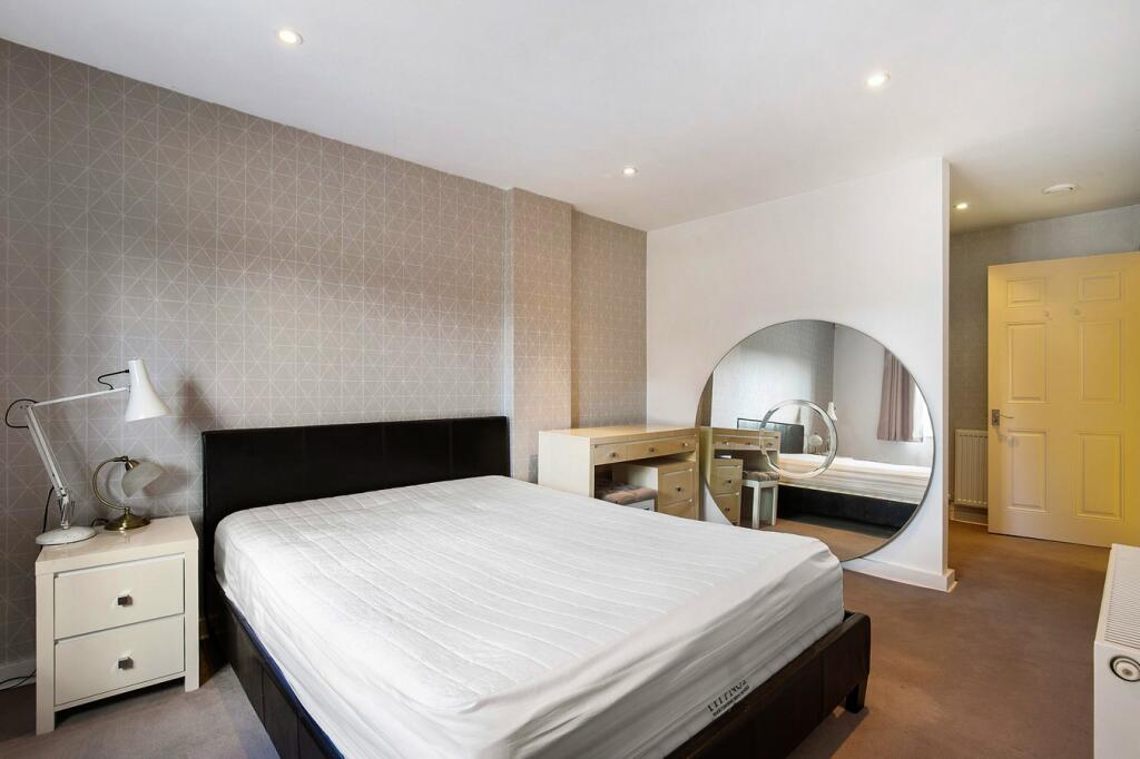 Additional property image - Gladfen Hall Road, Greenstead Green, Halstead, CO9