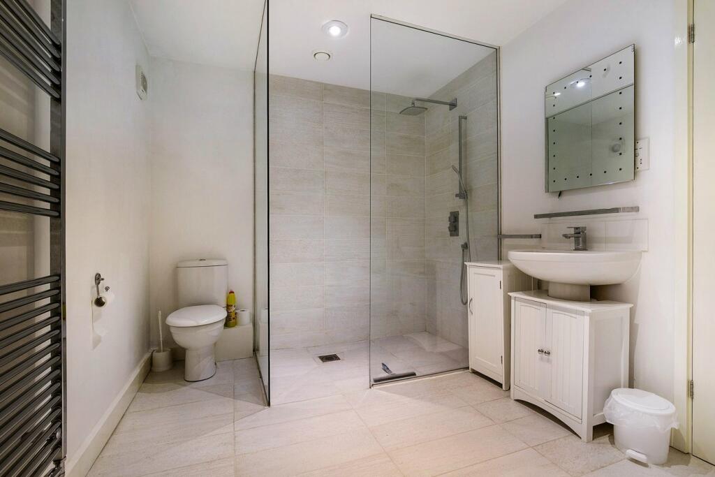 Additional property image - Gladfen Hall Road, Greenstead Green, Halstead, CO9