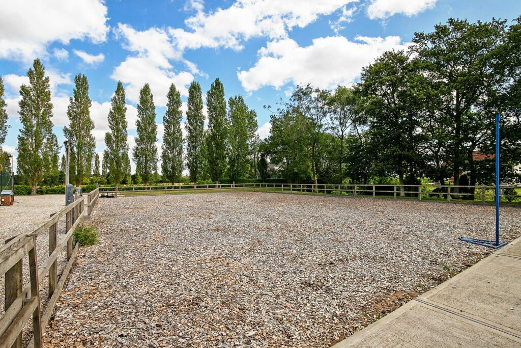 Additional property image - Gladfen Hall Road, Greenstead Green, Halstead, CO9