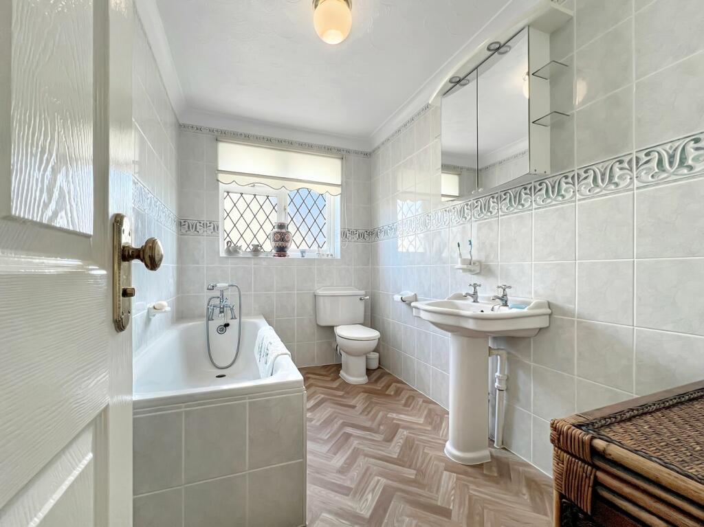 Additional property image - Crocklands, Greenstead Green, Halstead, CO9