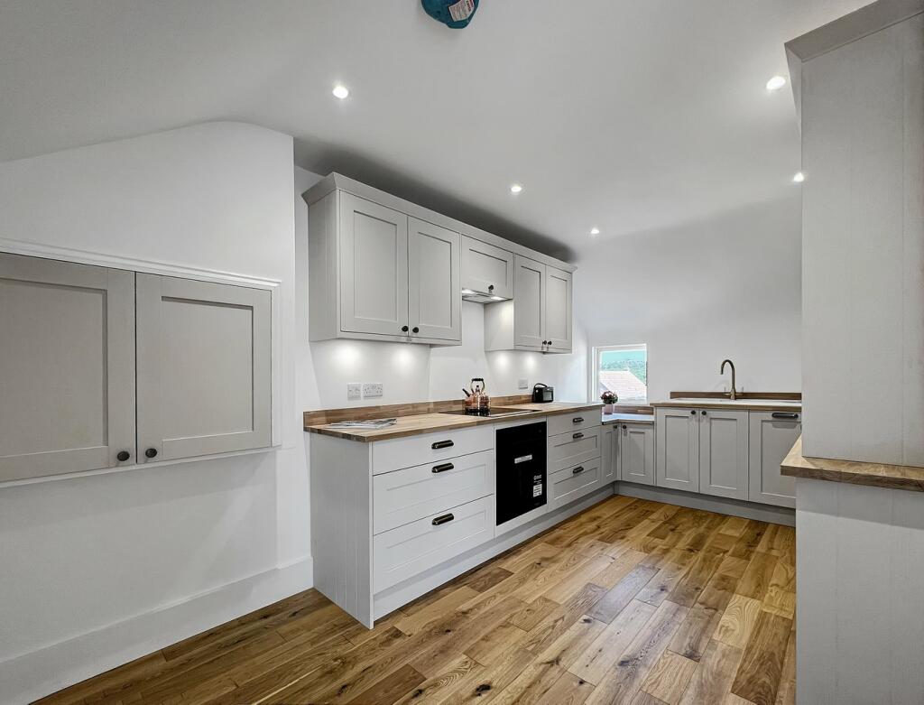 Additional property image - Bird In Hand Apartments, Chapel Hill, Halstead, CO9