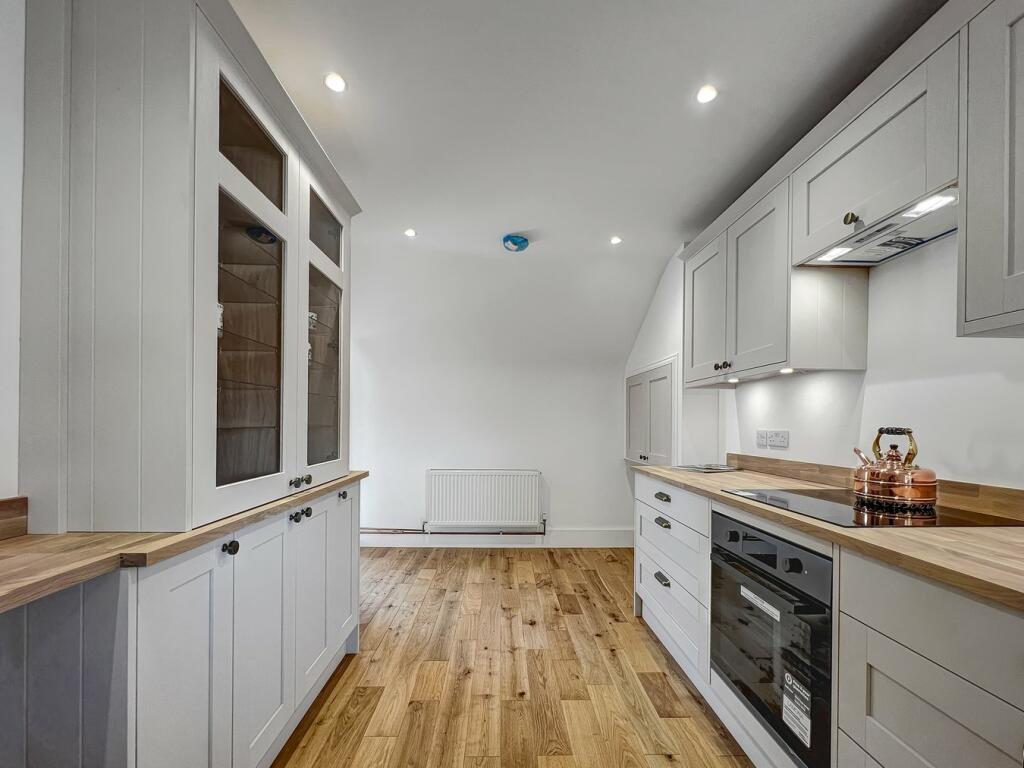 Additional property image - Bird In Hand Apartments, Chapel Hill, Halstead, CO9