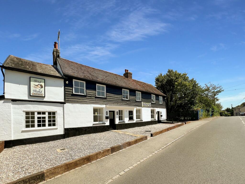 Additional property image - Bird In Hand Apartments, Chapel Hill, Halstead, CO9