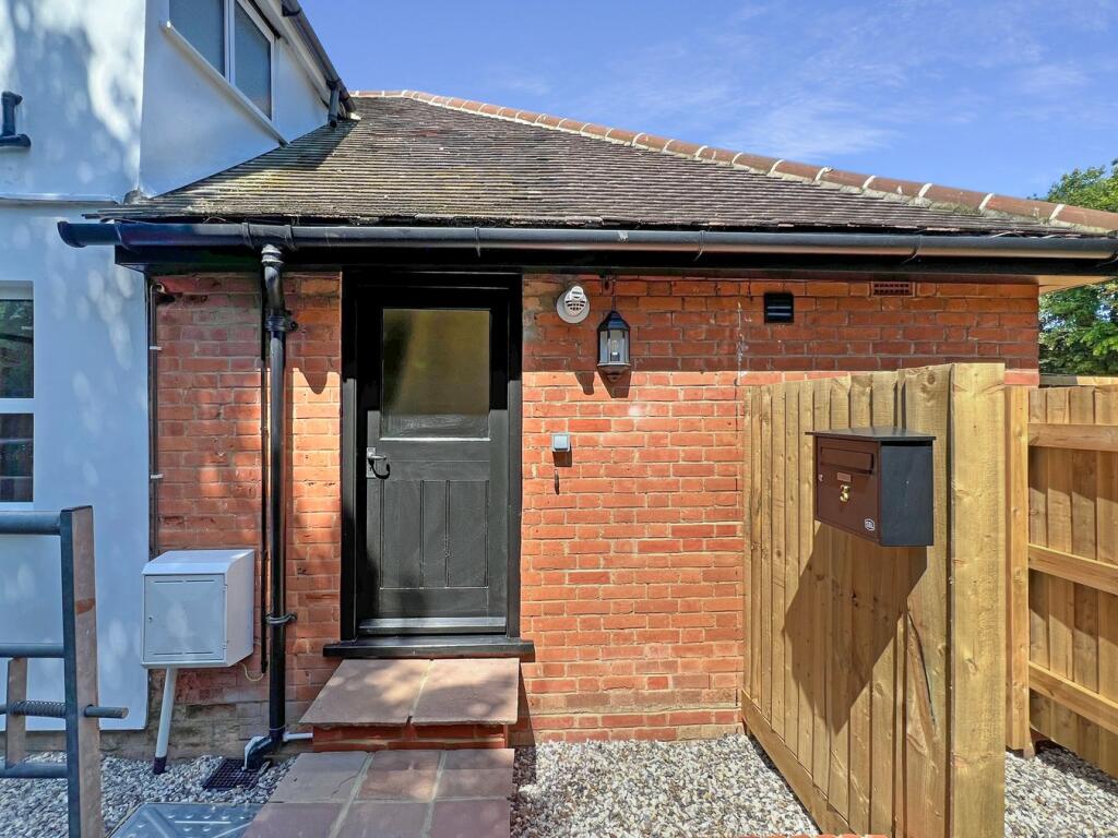 Additional property image - Bird In Hand Apartments, Chapel Hill, Halstead, CO9