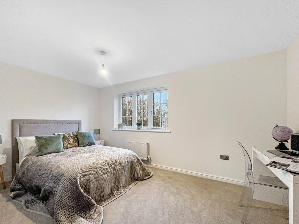 Additional property image - De Vere Grove, Halstead Road, Earls Colne, Colchester, CO6