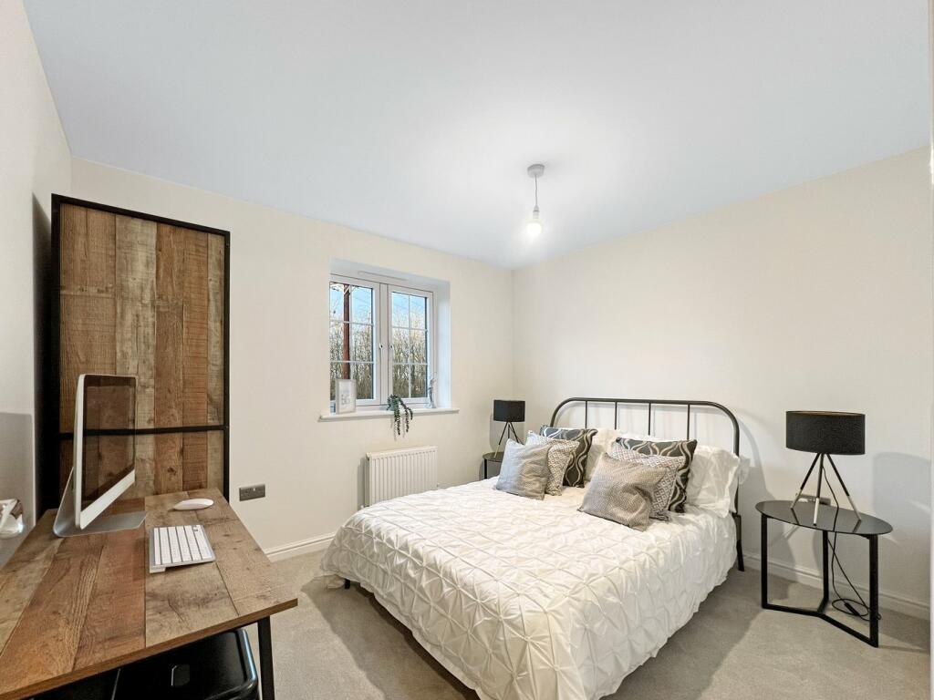 Additional property image - De Vere Grove, Halstead Road, Earls Colne, Colchester, CO6