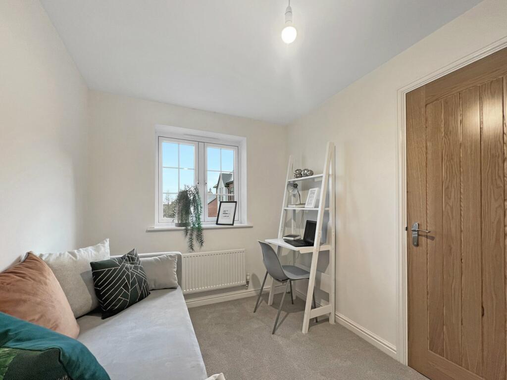 Additional property image - De Vere Grove, Halstead Road, Earls Colne, Colchester, CO6