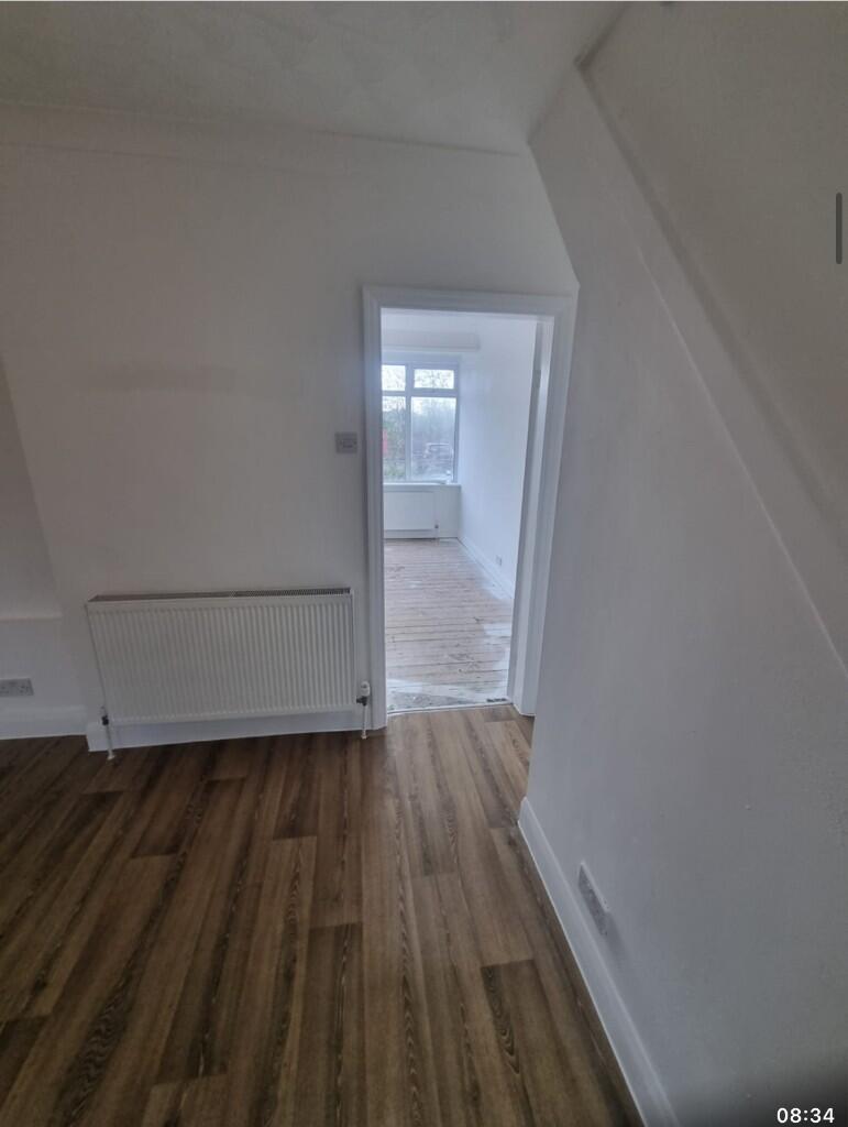 Additional property image - Headley Drive, CR0