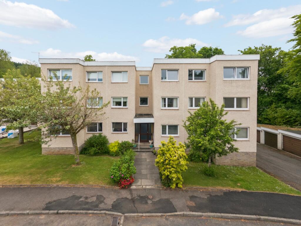 3 bedroom flat