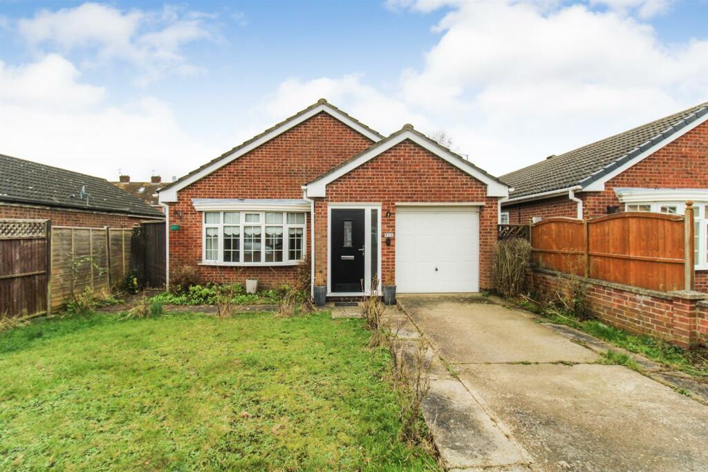 2 bedroom detached bungalow for sale in Wensleydale Park, Corby, NN17