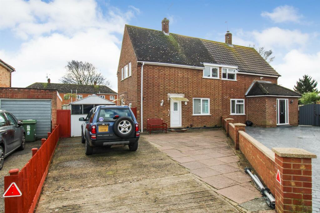 2 bedroom semidetached house for sale in Willetts Close, Corby, NN17