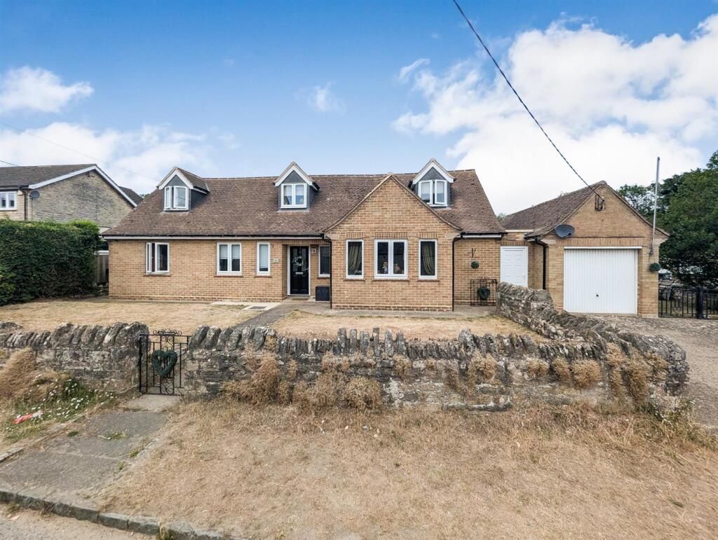 4 bedroom detached house