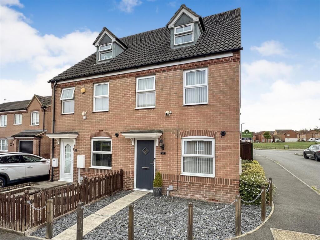 3 bedroom semi-detached house