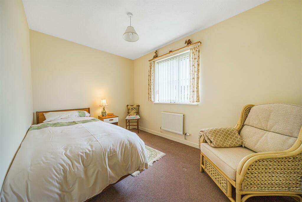 4 bedroom detached house for sale in Okehampton Way, Ivybridge, PL21