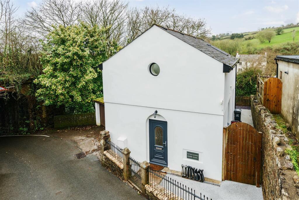 2 bedroom detached house for sale in Bittaford, Ivybridge, PL21