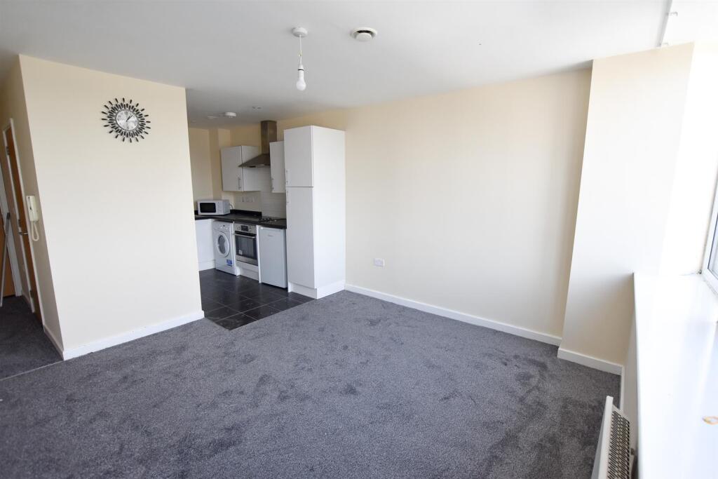 Main image of property: 44 Abbey Street, Leicester