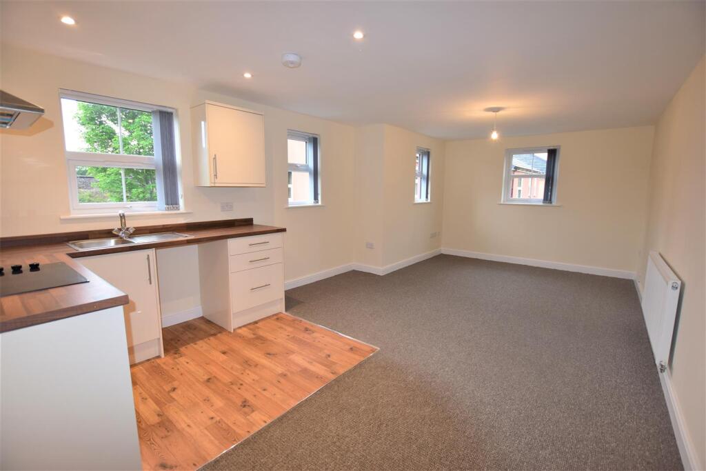 Main image of property: The Sidings, 4 Mount Street, Grantham, NG31