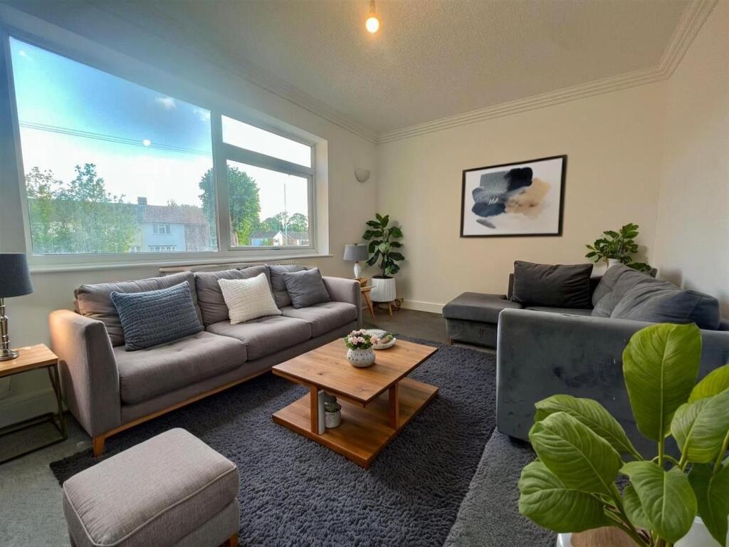 Main image of property: Hamilton Court, London Road, Oadby, Leicester, LE2