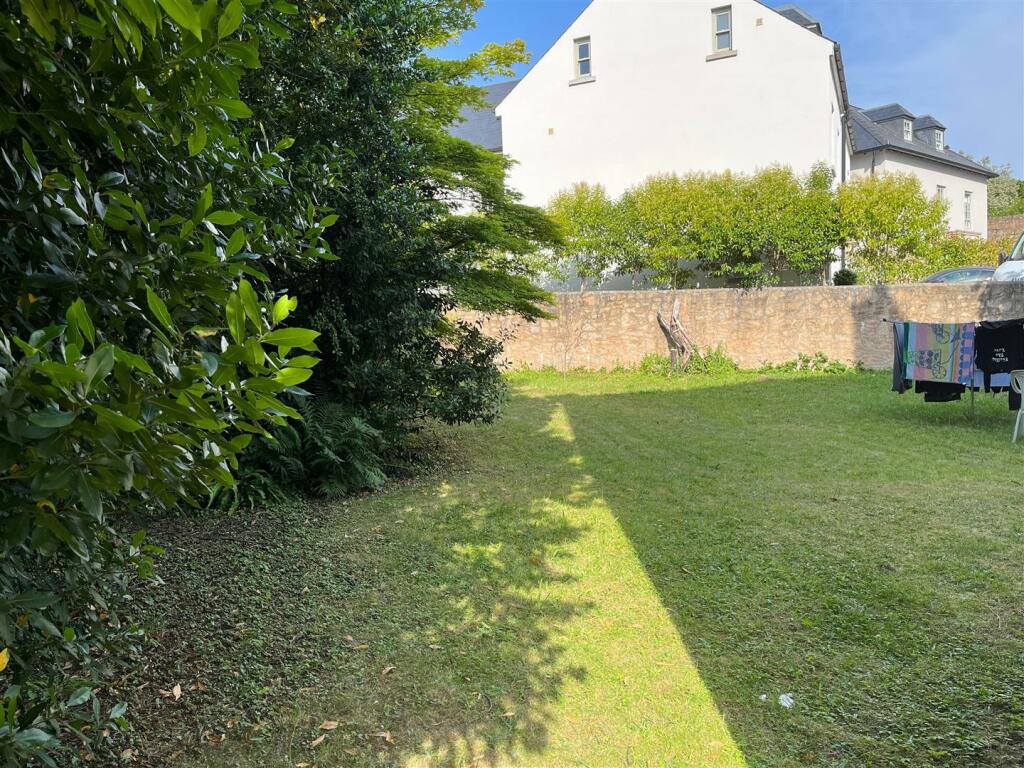 11 bedroom detached house for sale in Mount Pleasant, Chepstow, NP16