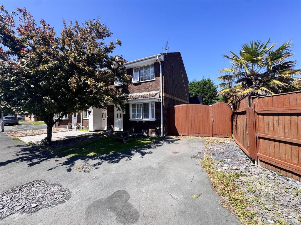 Main image of property: Curlew Close, Thornton-Cleveleys