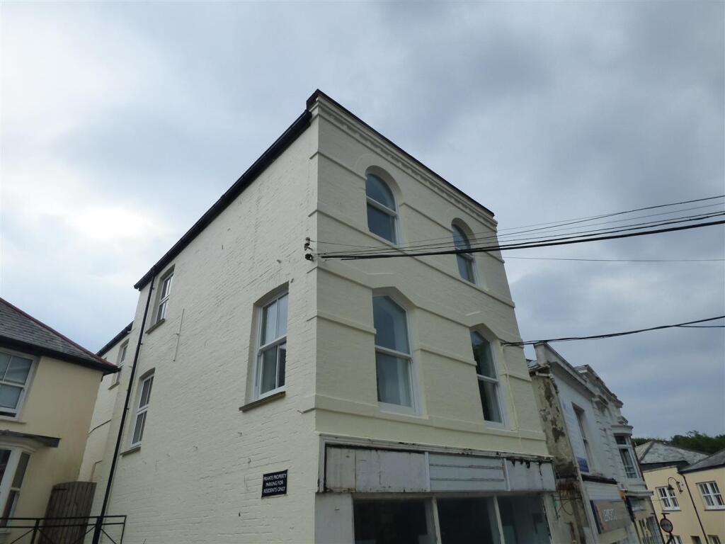Main image of property: 8 Market Street, St Austell, Cornwall