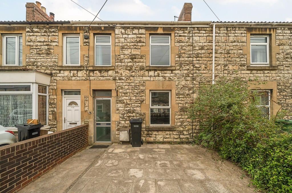 3 bedroom terraced house for sale in Radstock Road, Midsomer Norton