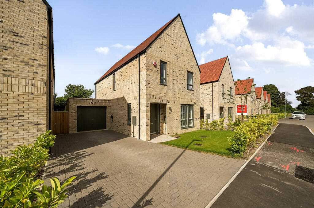 4 bedroom detached house for sale in Midsomer Norton, Radstock, BA3