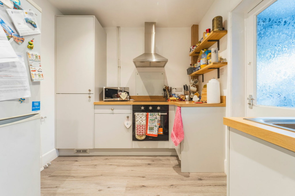Additional property image - Brisbane Road, Christchurch, BH23 2HP