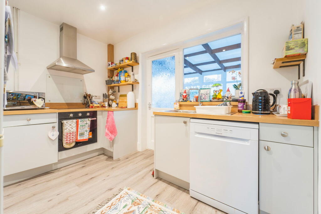 Additional property image - Brisbane Road, Christchurch, BH23 2HP