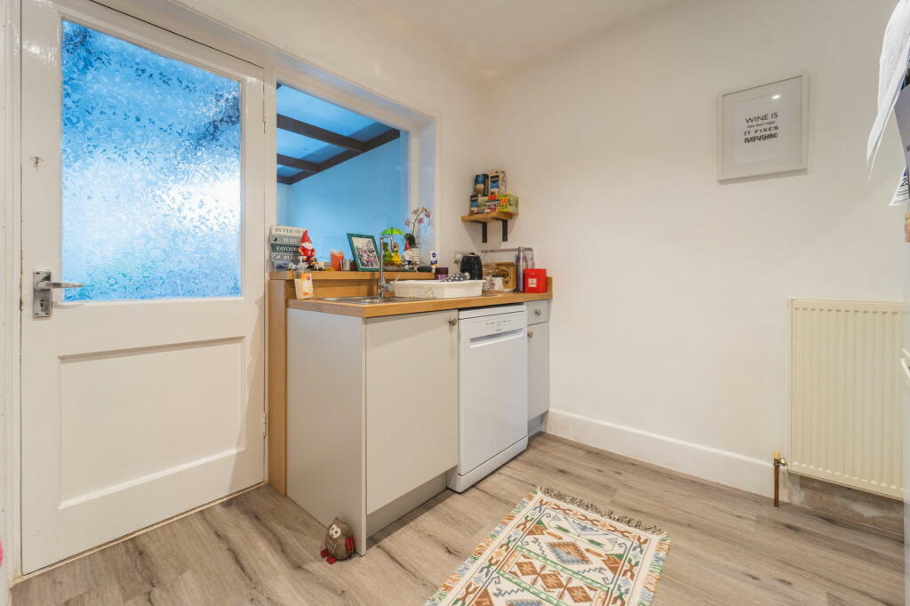 Additional property image - Brisbane Road, Christchurch, BH23 2HP
