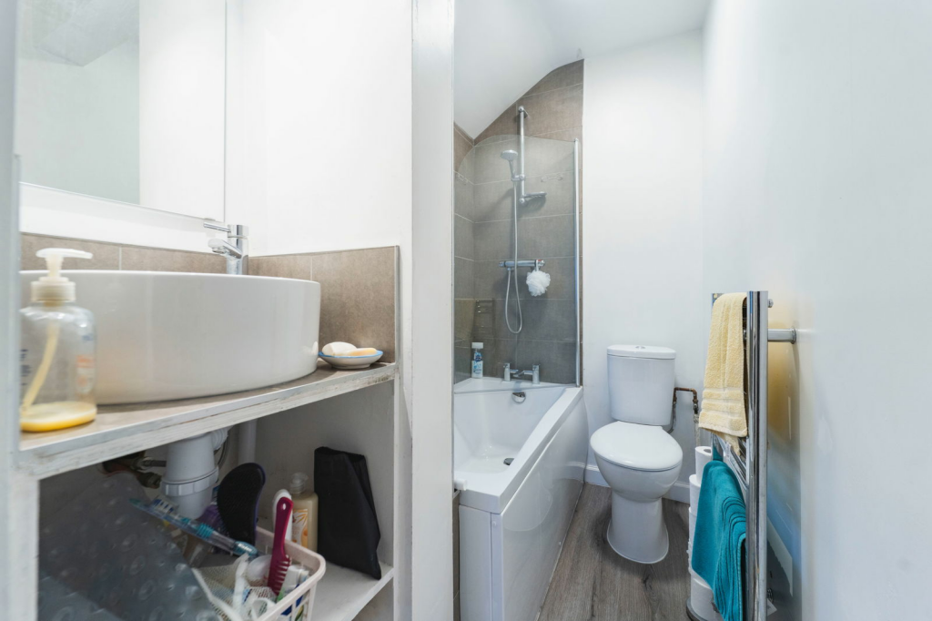 Additional property image - Brisbane Road, Christchurch, BH23 2HP