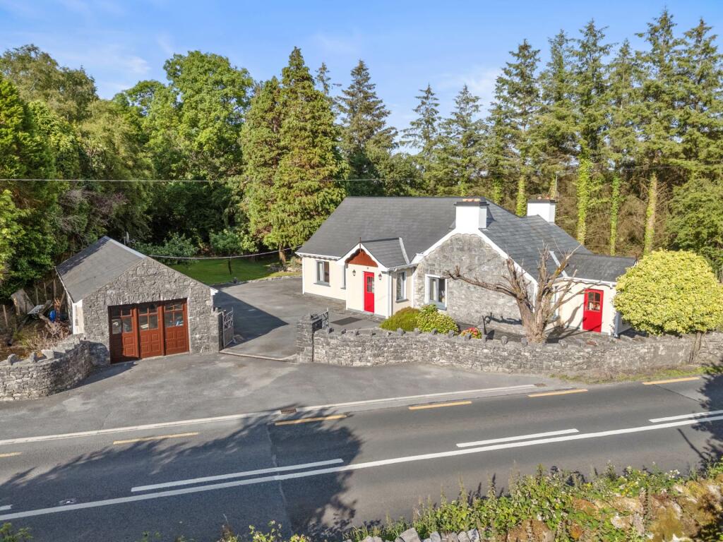 5 bedroom detached house for sale in Gortrevagh, Oughterard, Co. Galway