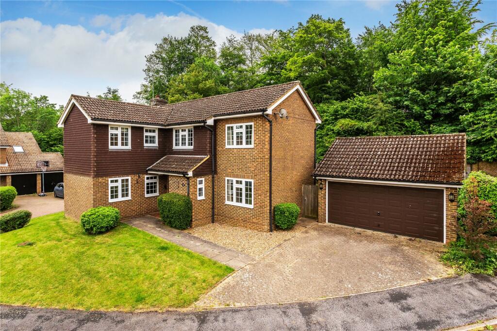 5 bedroom detached house for sale in Windy Wood, Godalming, Surrey, GU7