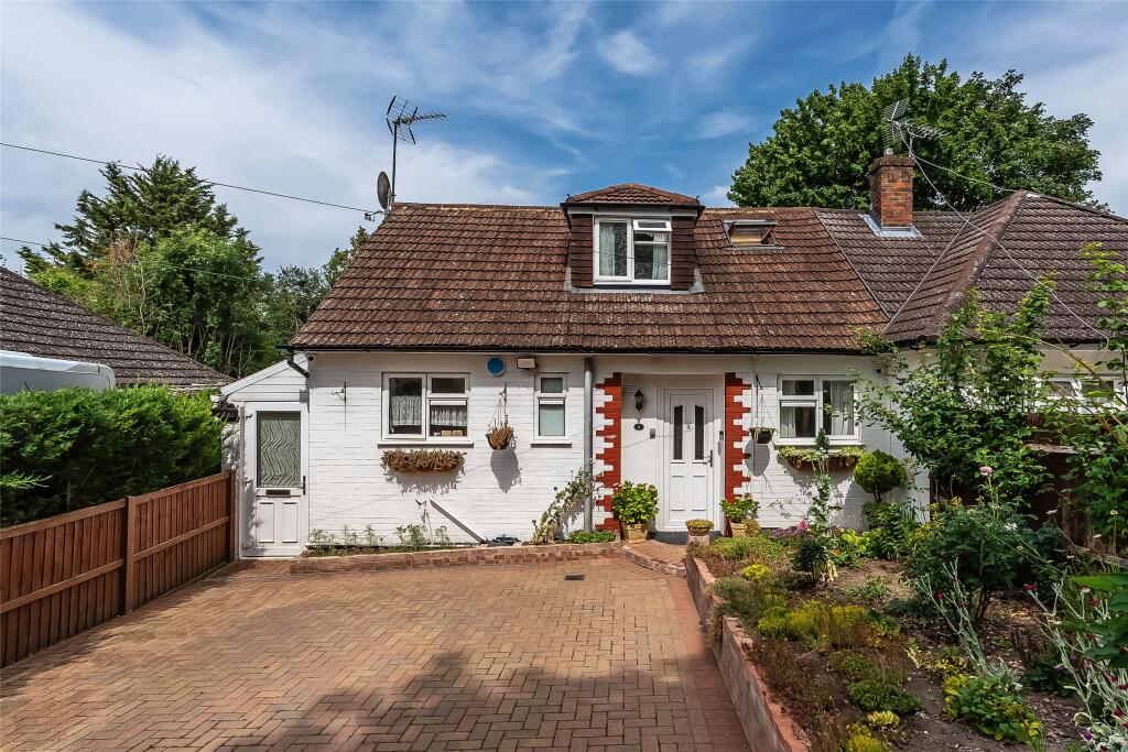 Main image of property: Gardeners Walk, Great Bookham, Leatherhead, Surrey, KT23