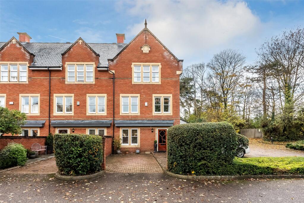 Main image of property: Lavender Close, Leatherhead, Surrey, KT22
