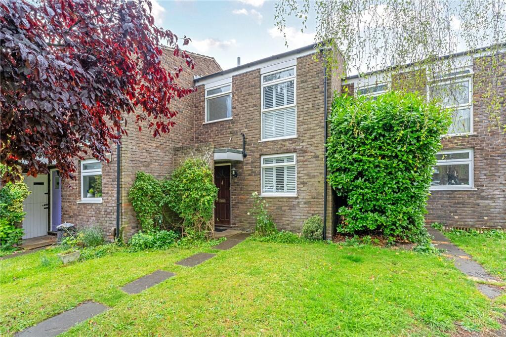 2 bedroom terraced house for sale in Allbrook Close, Teddington, TW11