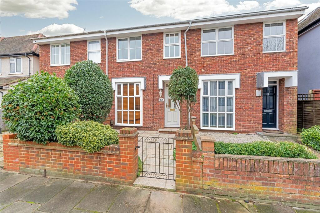 3 bedroom terraced house for sale in Clonmel Road, Teddington, London, TW11
