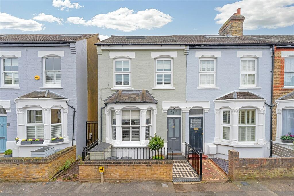 3 bedroom end of terrace house for sale in Linden Road, Hampton, London, TW12