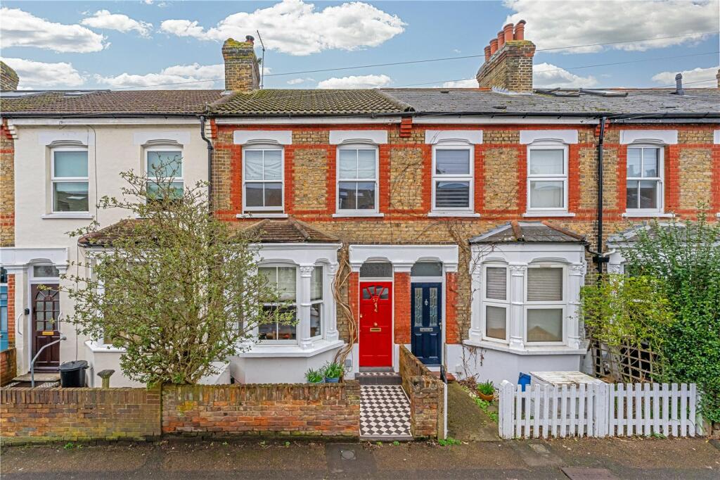 2 bedroom terraced house for sale in Linden Road, Hampton, TW12